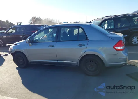 2010 Nissan Versa 1.8S z USA, uszkodzony, nr VIN 3N1BC1AP9AL427525